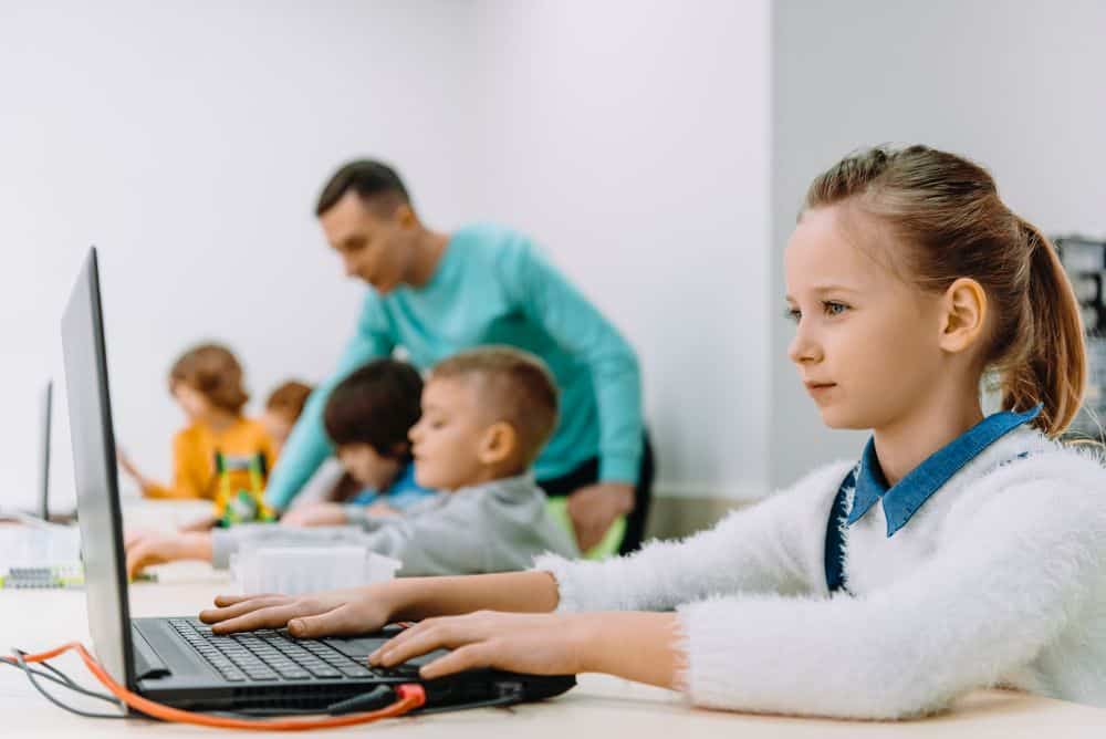 The Advantages Of Computer Classes For Kids London Informatics 